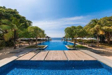 Crimson Resort and Spa Mactan, Cebu